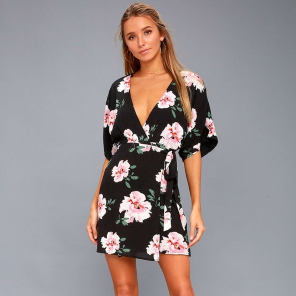 Lulu’s Take Me Bouquet Black Floral Wrap Dress NWT